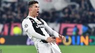 Ronaldo celebrating his winning goal against Atletico Madrid